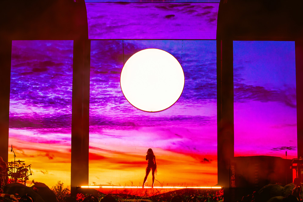 ZARA LARSSON - THE MIDNIGHT SUN TOUR